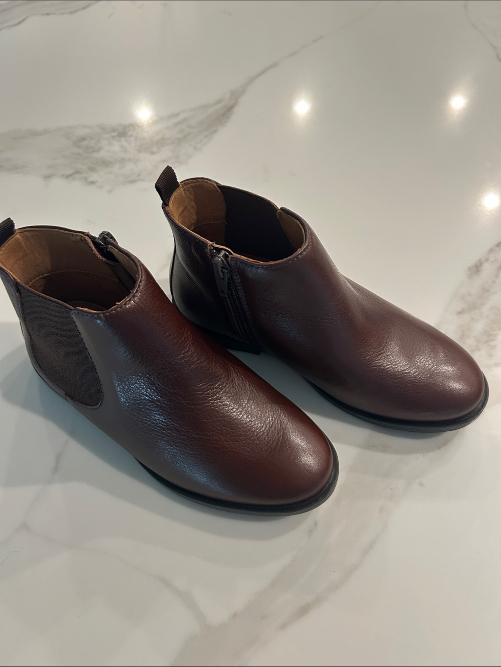 NEVER WORN— FLAG LTD boys size 13 Chelsea Boot